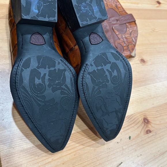 Ariat cowboy boots - Picture 4 of 5